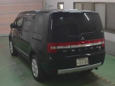 Mitsubishi DELICA D5