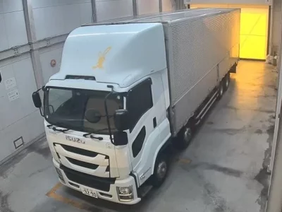 Isuzu TRUCK