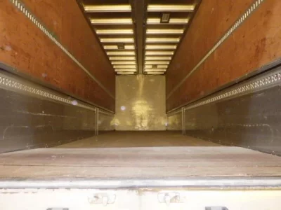 Isuzu TRUCK