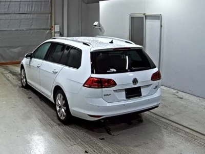 Volkswagen GOLF VARIANT