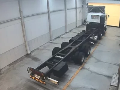 Isuzu TRUCK