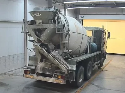Isuzu TRUCK