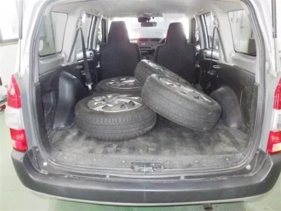 Toyota SUCCEED