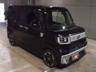 Toyota PIXIS MEGA