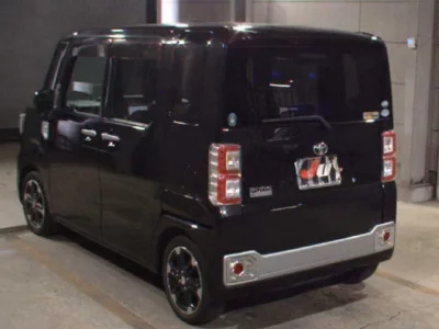 Toyota PIXIS MEGA