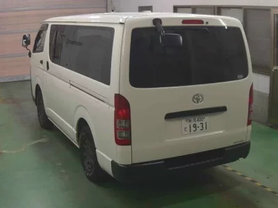 Toyota HIACE VAN