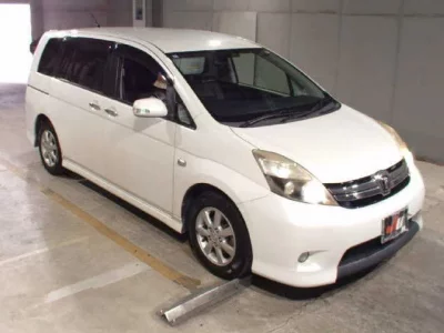 Toyota ISIS