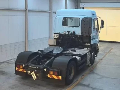 Isuzu TRUCK