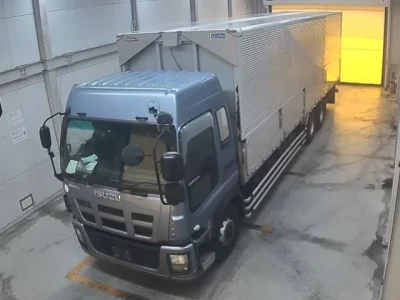 Isuzu TRUCK