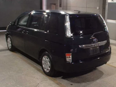 Toyota ISIS