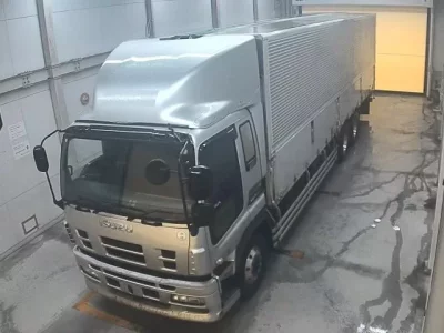 Isuzu TRUCK