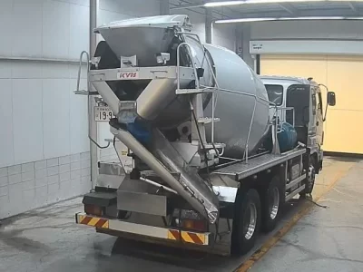 Isuzu TRUCK