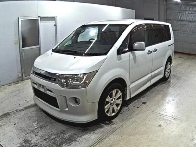 Mitsubishi DELICA D5