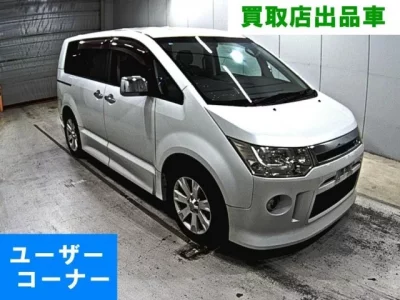 Mitsubishi DELICA D5