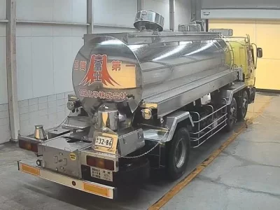Isuzu TRUCK
