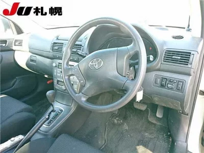 Toyota AVENSIS SEDAN