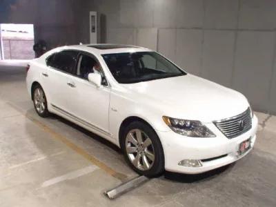 Lexus LS