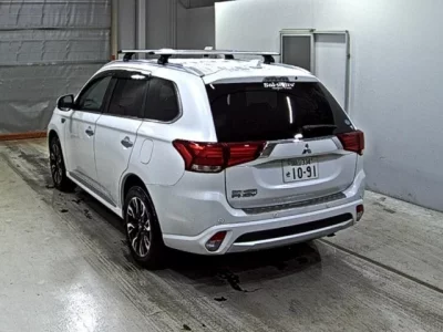 Mitsubishi OUTLANDER PHEV