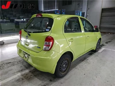 Nissan MARCH