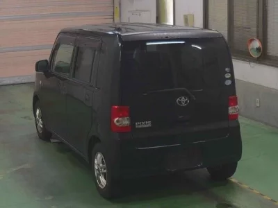 Toyota PIXIS SPACE
