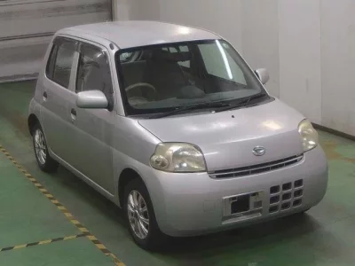 Daihatsu Esse