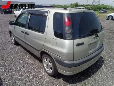 Toyota RAUM