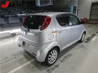 Subaru R2