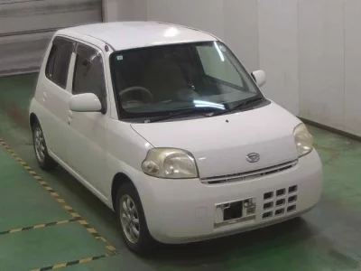 Daihatsu Esse