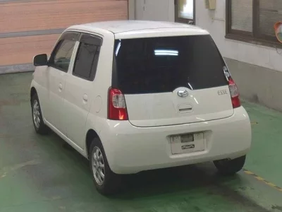Daihatsu Esse