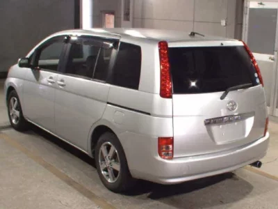 Toyota ISIS