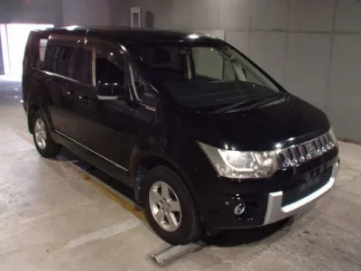 Mitsubishi DELICA D5