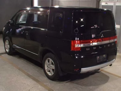 Mitsubishi DELICA D5