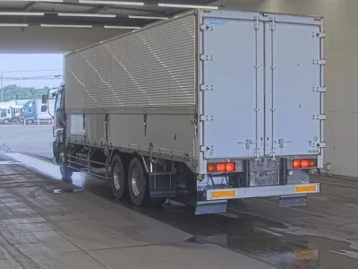 Isuzu GIGA