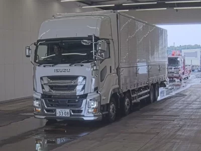 Isuzu GIGA