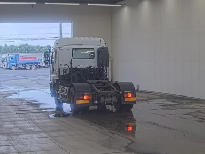 Isuzu GIGA