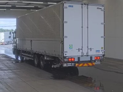 Isuzu GIGA