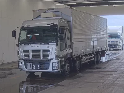 Isuzu GIGA