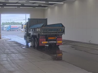 Isuzu GIGA