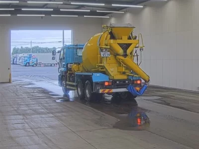 Isuzu GIGA