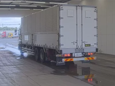 Isuzu GIGA
