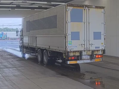 Isuzu GIGA