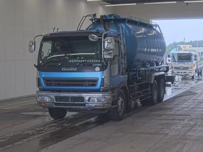 Isuzu GIGA