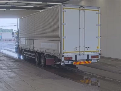 Isuzu GIGA