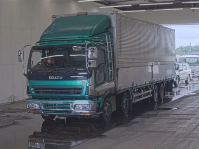 Isuzu GIGA