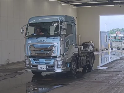 Isuzu GIGA