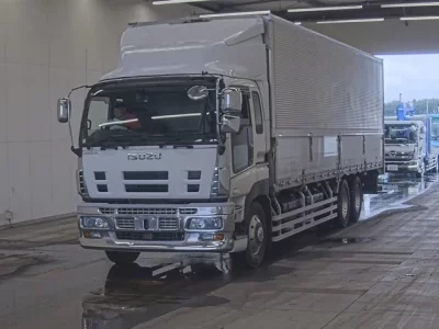Isuzu GIGA