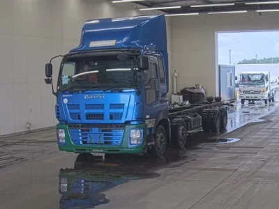 Isuzu GIGA