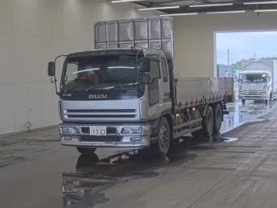 Isuzu GIGA