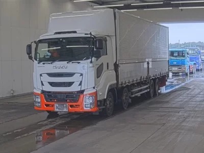 Isuzu GIGA