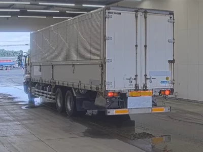 Isuzu GIGA